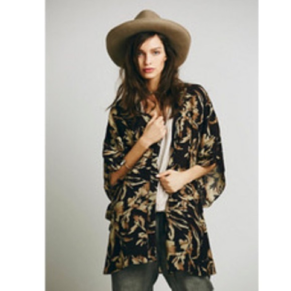 Free People + Love Project Brown Floral Printed Kimono Wrap Size Medium - Picture 1 of 12